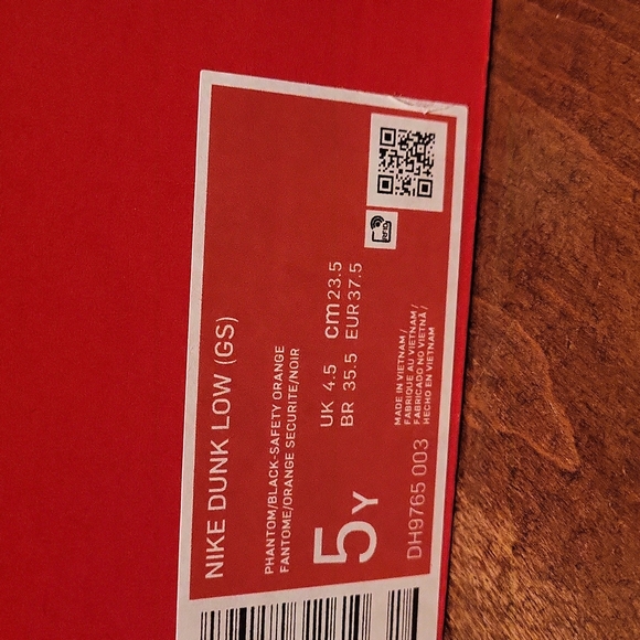 Nike Hallowen dunks - Picture 3 of 4